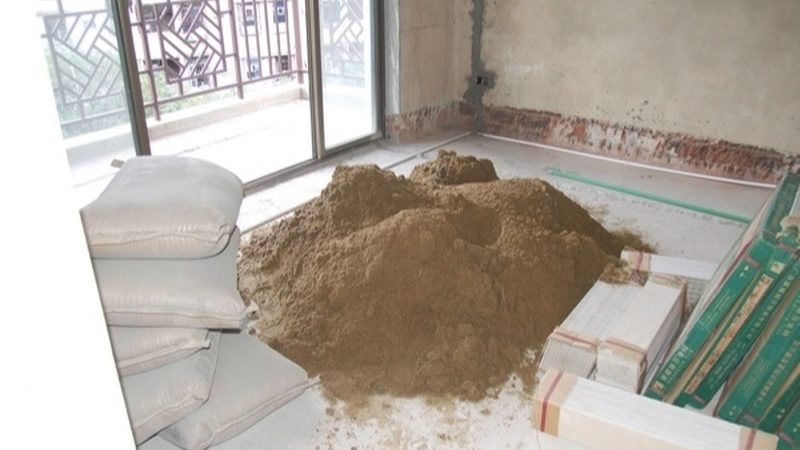 卫生间防水涂料：价格与性能的平衡之道**